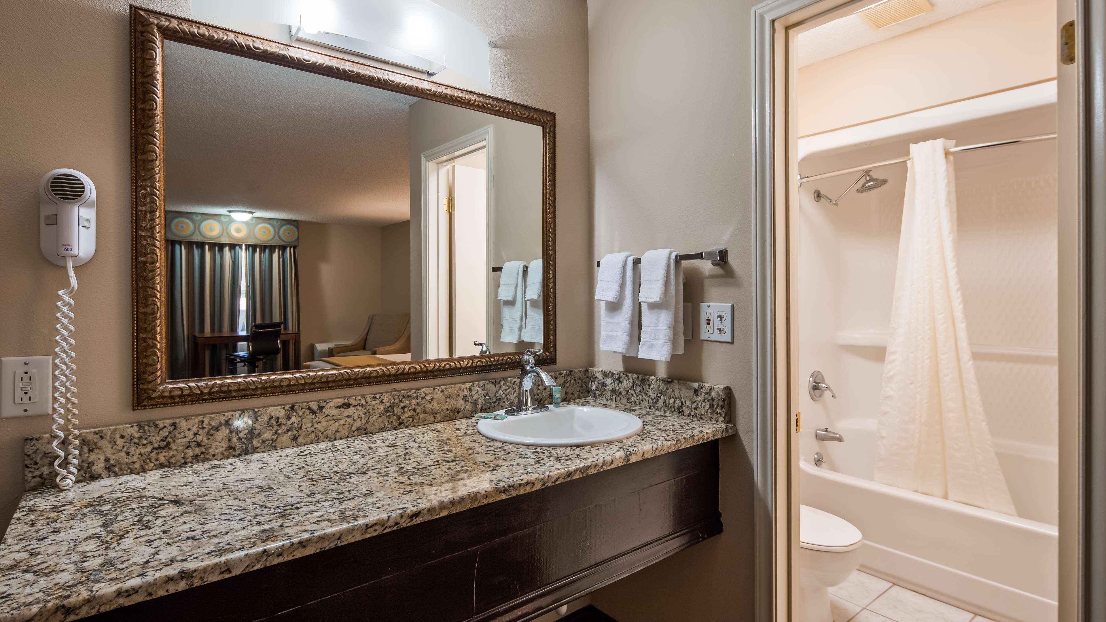 Best Western Sunday House Inn Kerrville Exterior photo