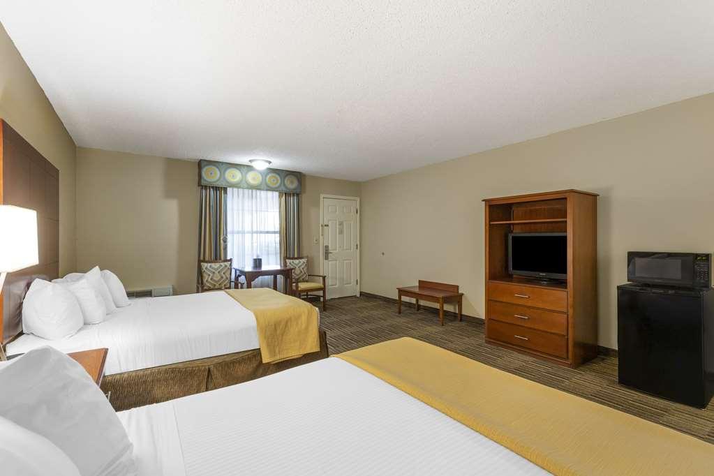 Best Western Sunday House Inn Kerrville Room photo