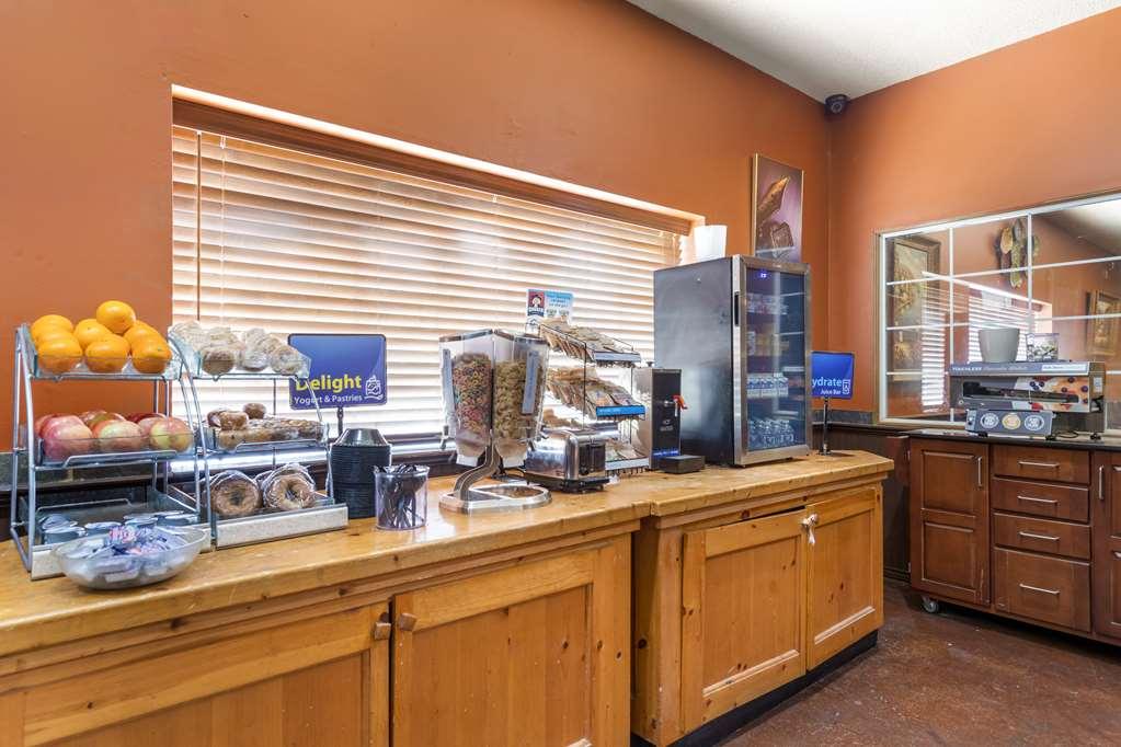 Best Western Sunday House Inn Kerrville Exterior photo