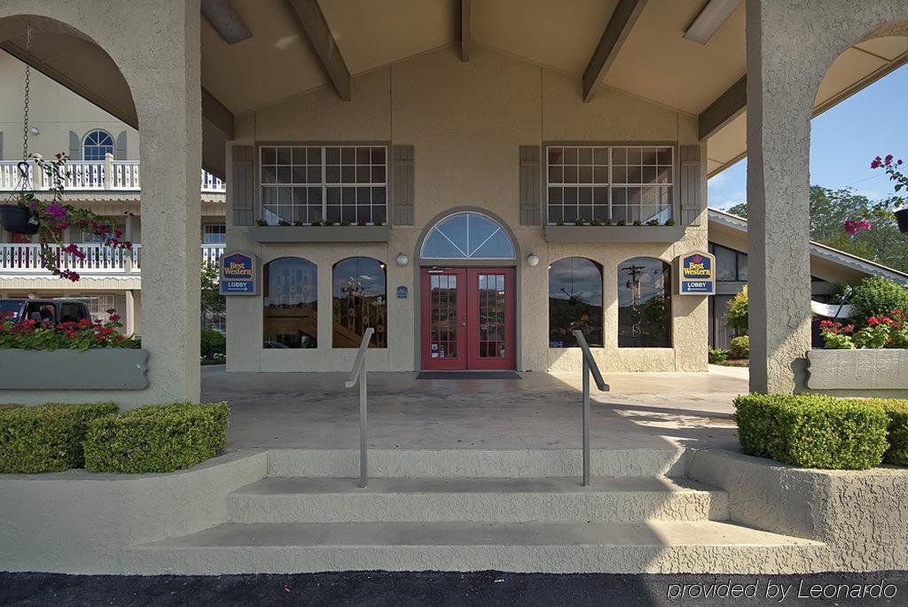 Best Western Sunday House Inn Kerrville Exterior photo