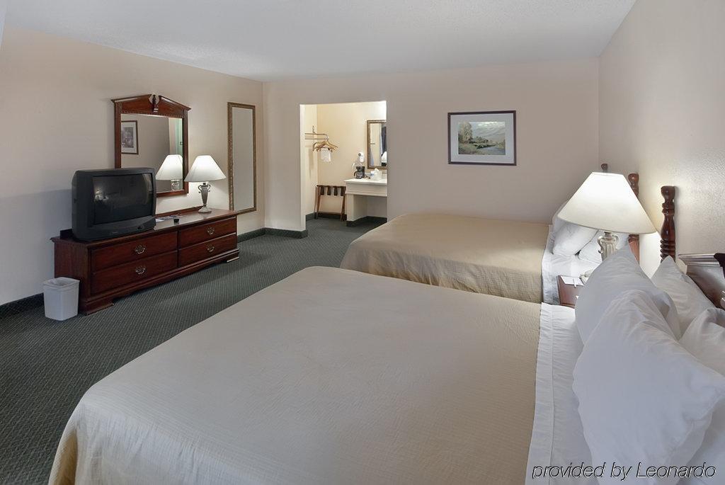 Best Western Sunday House Inn Kerrville Room photo