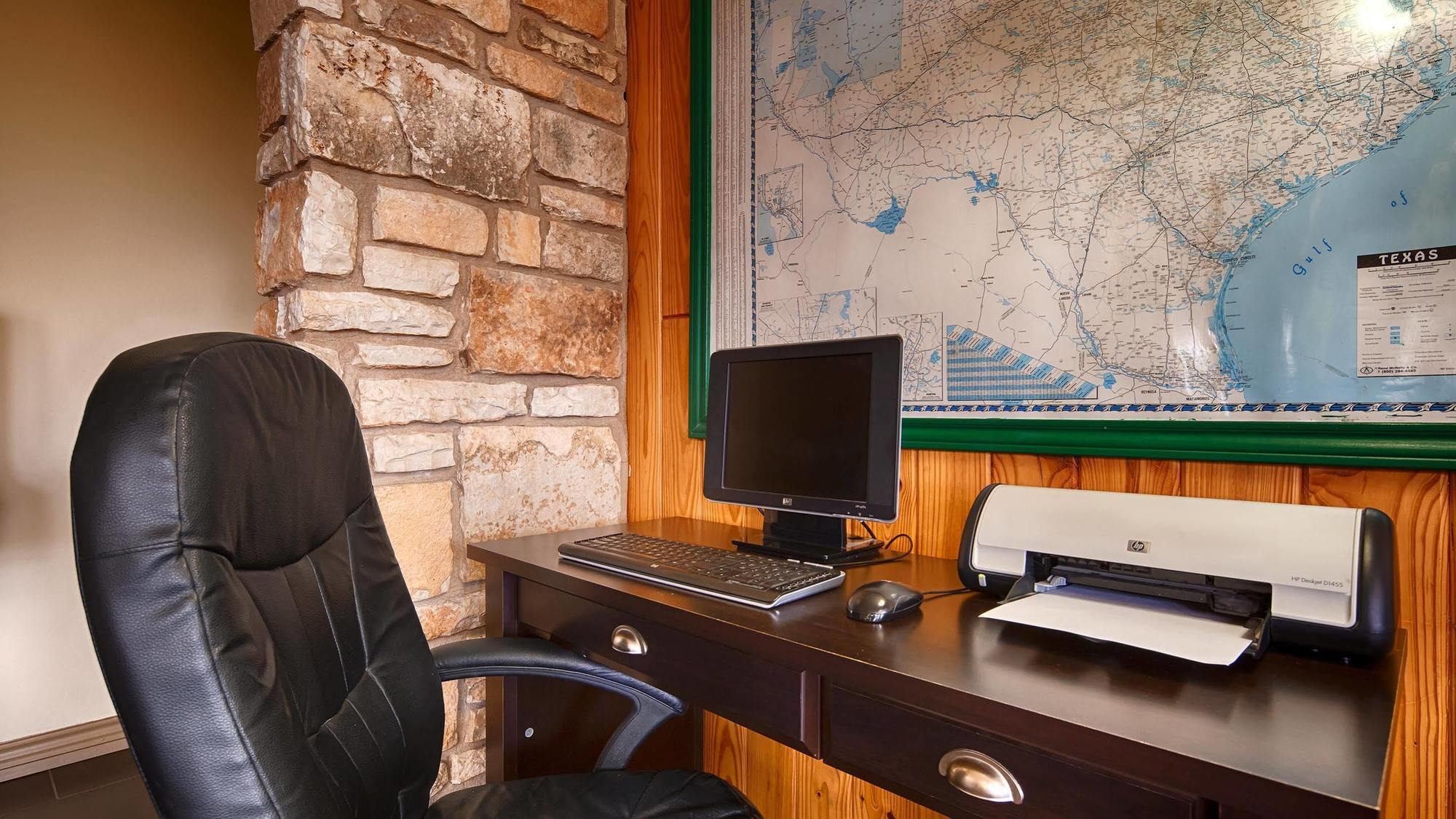 Best Western Sunday House Inn Kerrville Exterior photo
